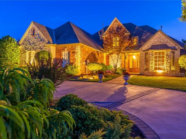 400 Heritage Blvd, Edmond, OK 73003