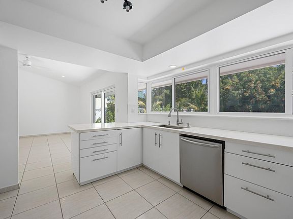 5th image of 9515 SW 118th Ct