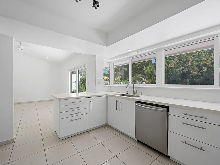 9515 SW 118th Ct — Photo 5