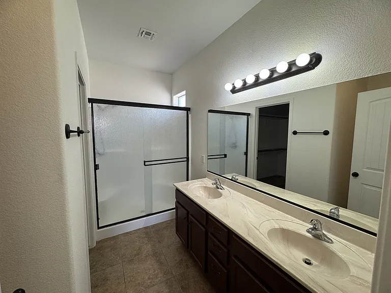 4263 E Medicine Bend Rd — Photo 5