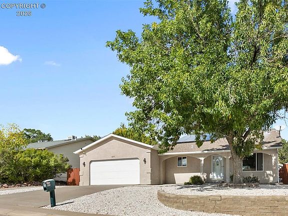 3rd image of 615 Twinflower Dr
