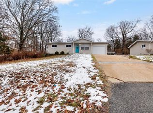 5720 La Trace Ln, High Ridge, MO 63049