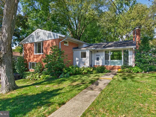 5005 Elsmere Pl, Bethesda, MD 20814