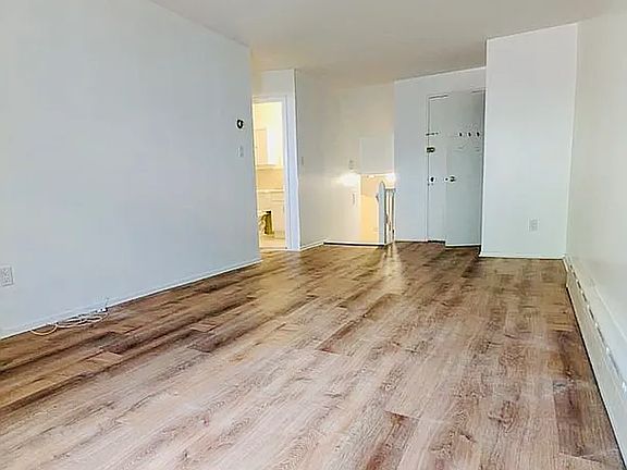 3rd image of 4802 59th St #1