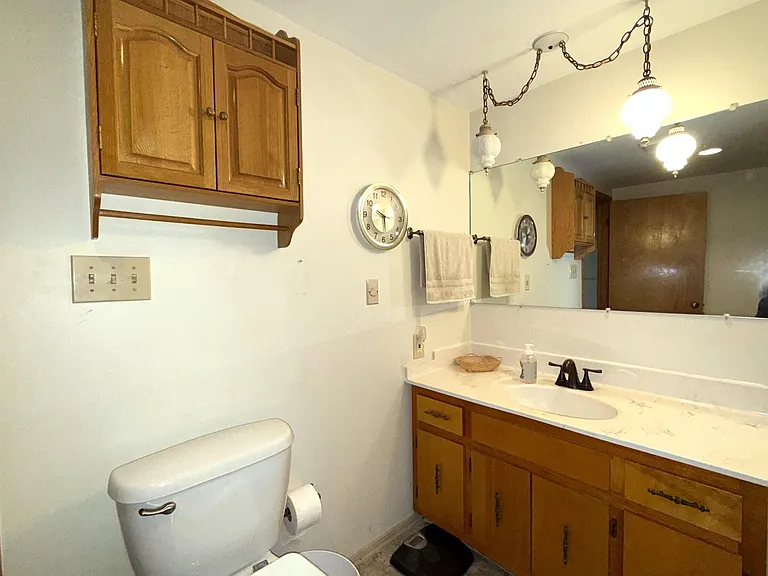 743 W Arbor Dr NW — Photo 5