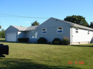 51 River Rd, Somerset, MA 02725