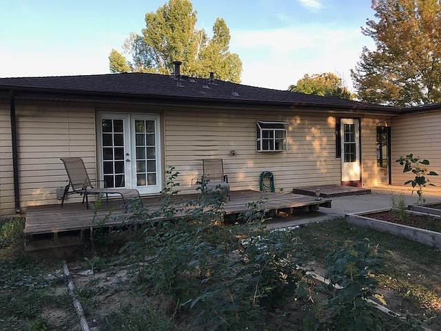 1st image of 635 Alpine St