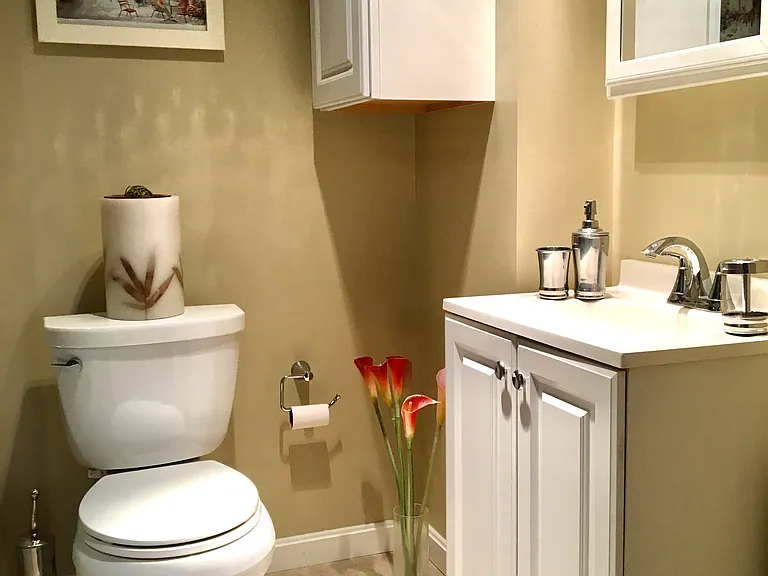 29 Essex St #1 — Photo 8