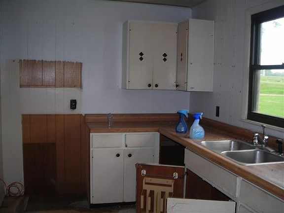 2nd image of 1007 W Banks Ave