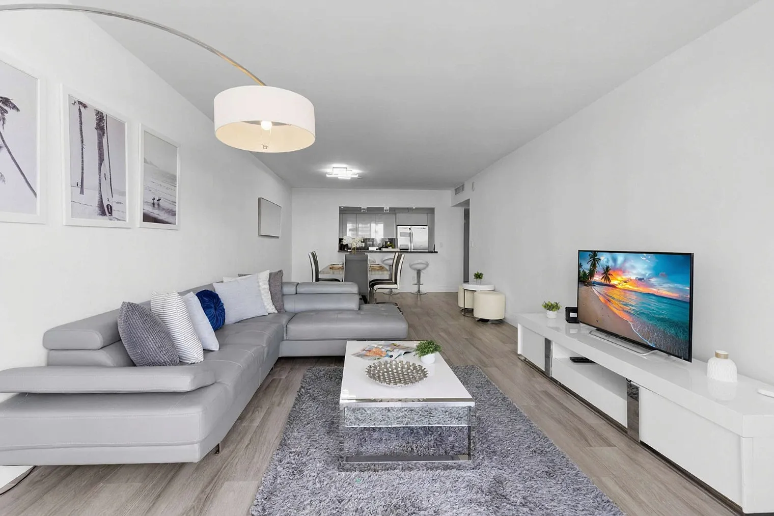 2 bed, 2.0 bath, 1496 sqft, $4,544 — Photo 4