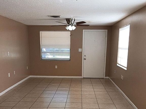 3rd image of 1511 Swordbill Dr
