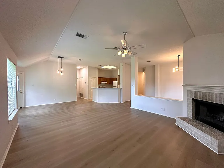 6708 Bancroft Woods Dr — Photo 12