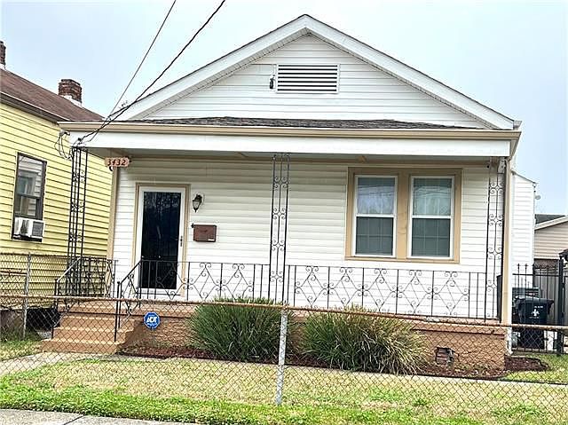 1st image of 3432 Bruxelles St