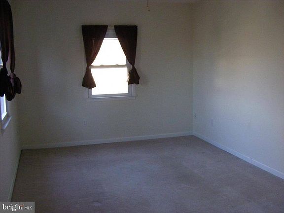 3rd image of 110A S Shenandoah Ave #A