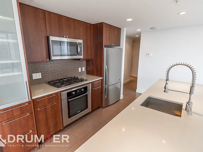 1118 12th Ave SW #1706 — Photo 26