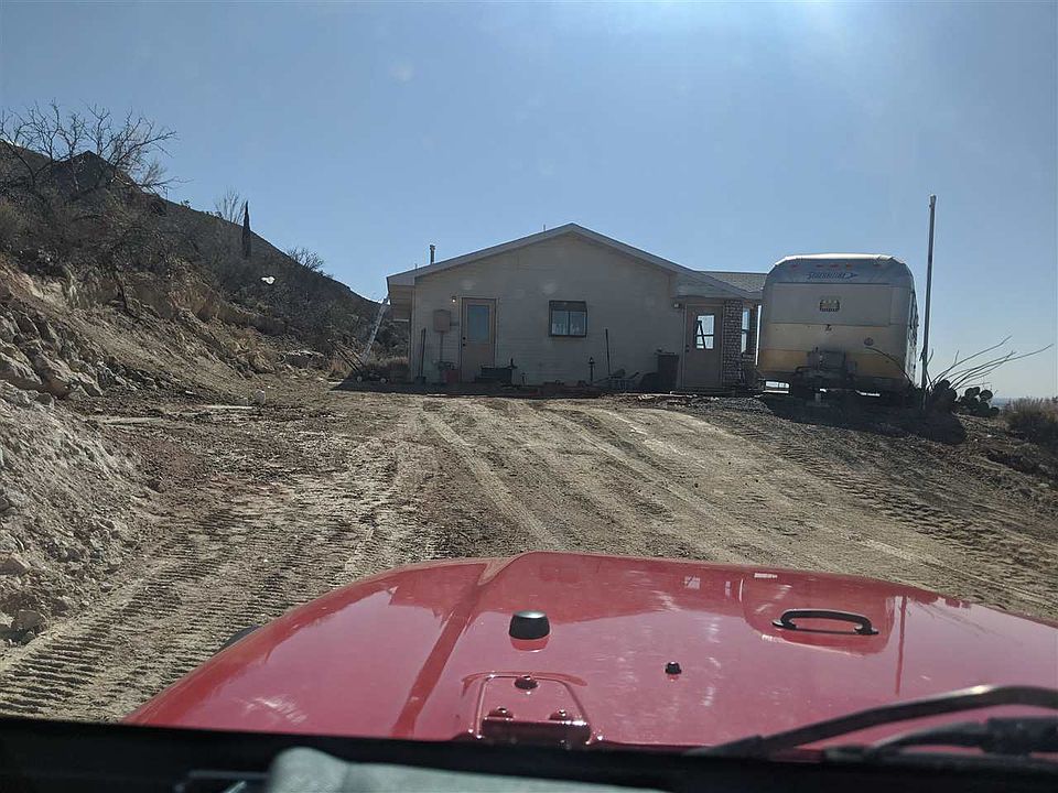 1st image of 25 Lakeview Dr