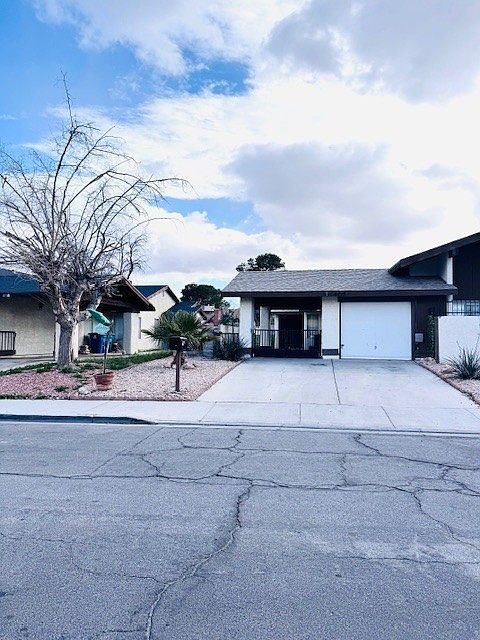 1st image of 6715 Flora Dr