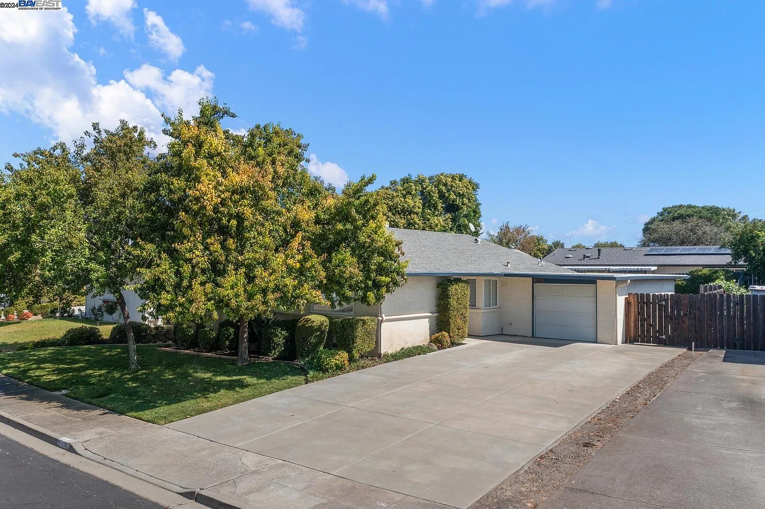 1625 Hollyhock St photo 1