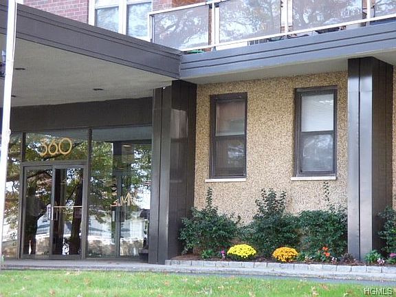 A well maintained building with a pool, laundry on every floor, parking and street parking for guests