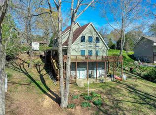 283 Sales Landing Cir, Camden, TN 38320