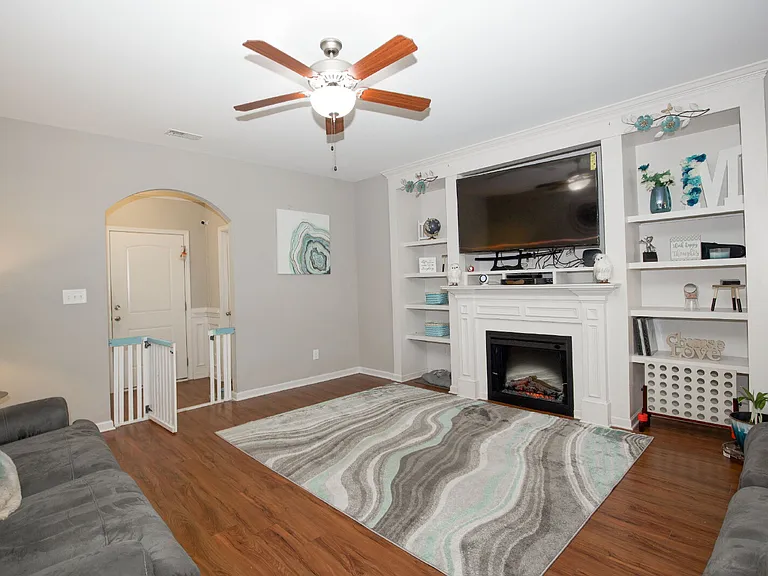 3028 Helmsman Dr — Photo 11