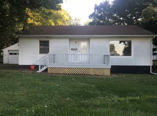1328 N Robinson St, Lewistown, IL 61542