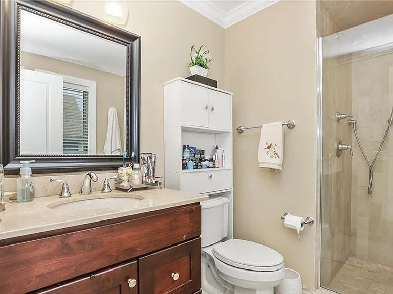 87 Gainsborg Ave — Photo 9