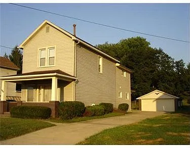 1075 N Water Hs Grn photo 1