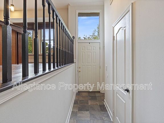 5th image of 3915 Green Look Ct