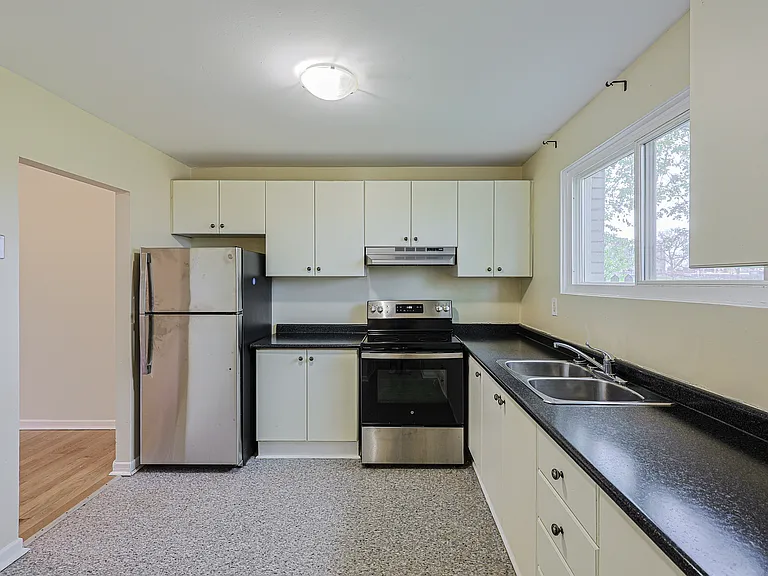 1350 Winding Trl — Photo 6