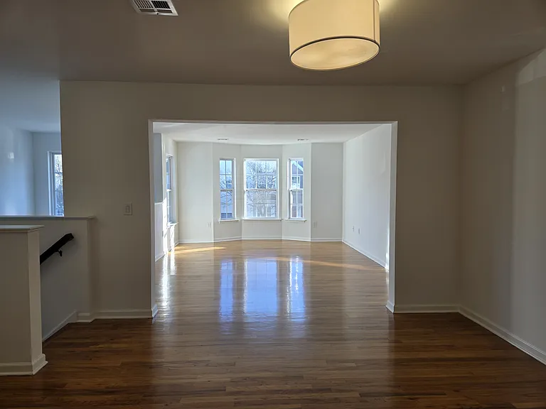 37 Forest Dr — Photo 8