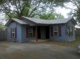 405 S Main St, Aubrey, TX 76227