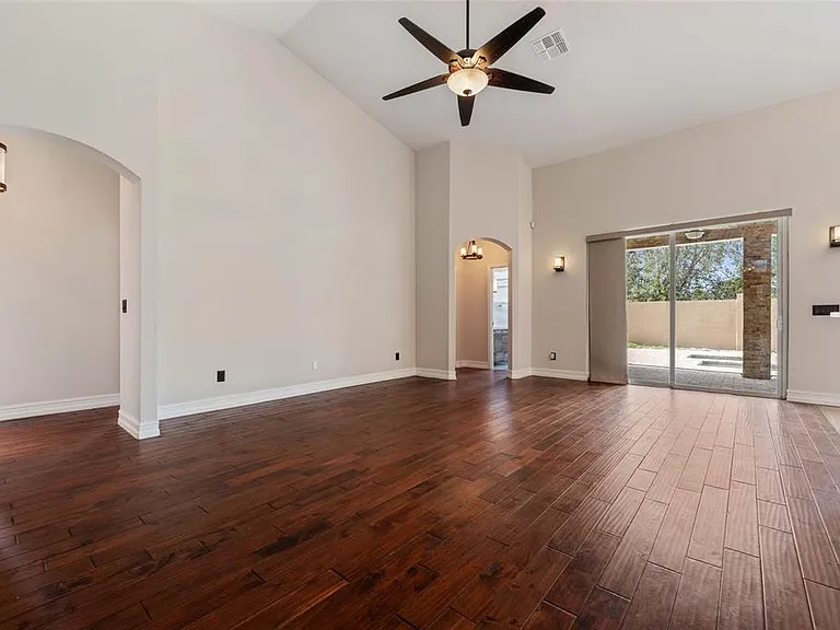 3336 Herringridge Dr — Photo 4