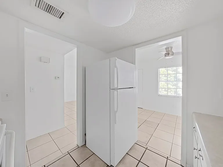 111 N Lady Mary Dr #14 — Photo 3