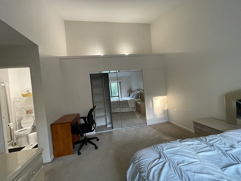 613 Center St — Photo 6