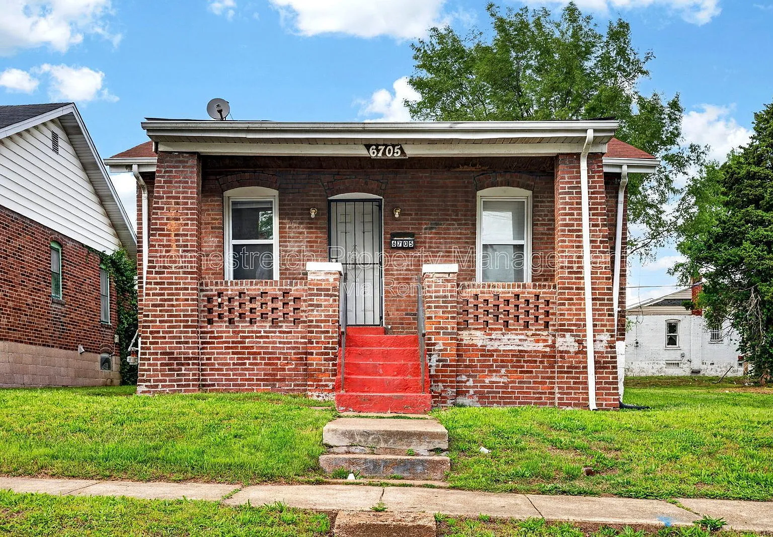 3 bed, 1.0 bath, 936 sqft, $1,000 — Photo 1