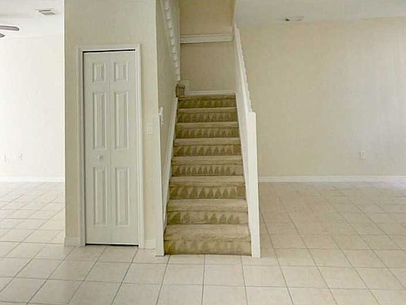 4th image of 12521 SW 124th Ct #12521