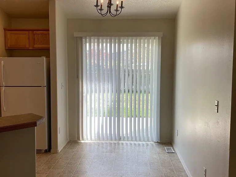 641 Heritage Park — Photo 5