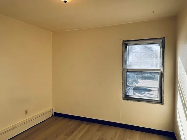 405 Fairview Ave N — Photo 9