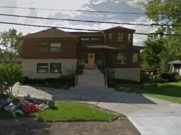 27507 Bell Rd, Southfield, MI 48034