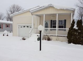 36 Poplar Dr, Sandwich, IL 60548