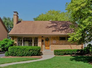 5740 Hillcrest Rd, Downers Grove, IL 60516