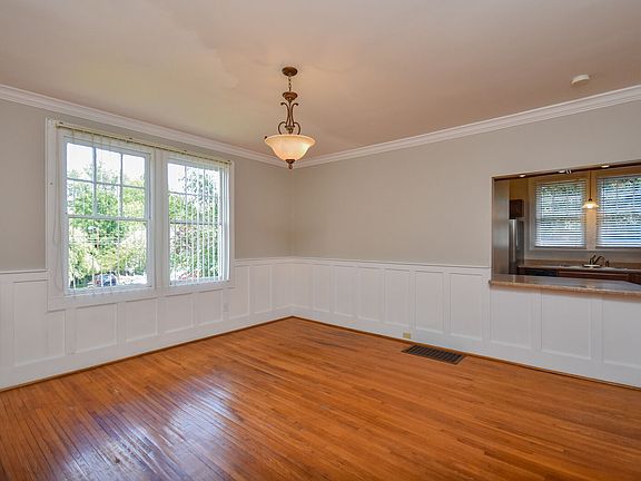 3rd image of 16 Atwood St