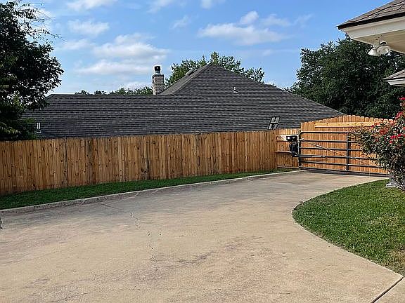 2nd image of 1313 Nueces Ct
