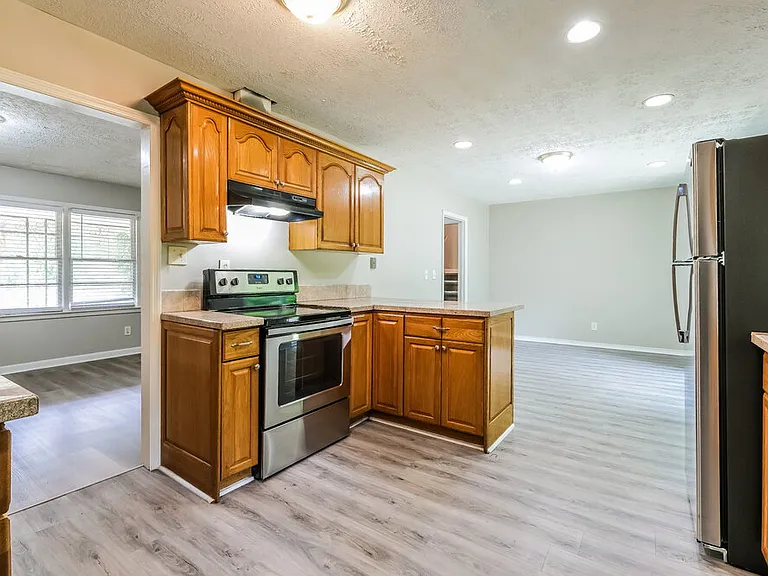 2842 Zane Grey Dr SE — Photo 9