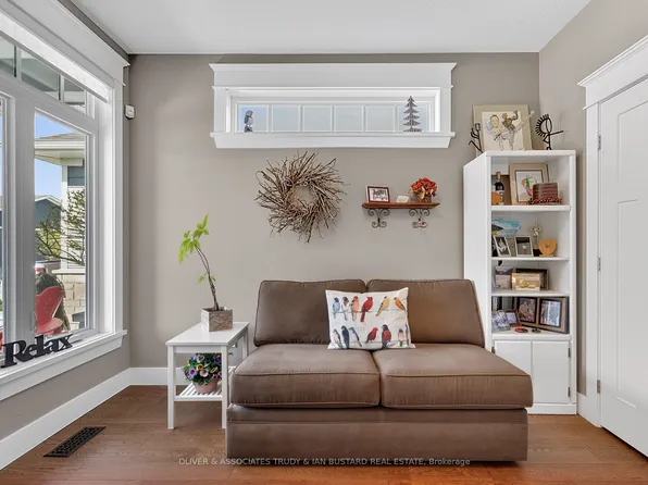 50 Sunrise Ln, Lambton Shores, ON N0M 1T0