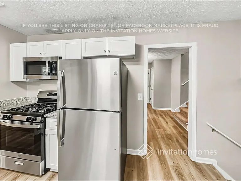 902 Laurel Ct — Photo 12