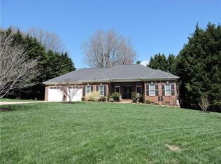 35 31st Ave NE, Hickory, NC 28601