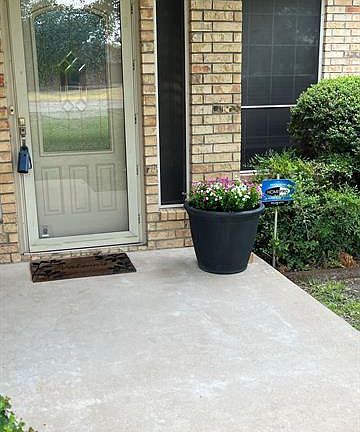 3rd image of 100 Burtonwood Cir