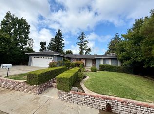 1582 Ash Ave, Clovis, CA 93611